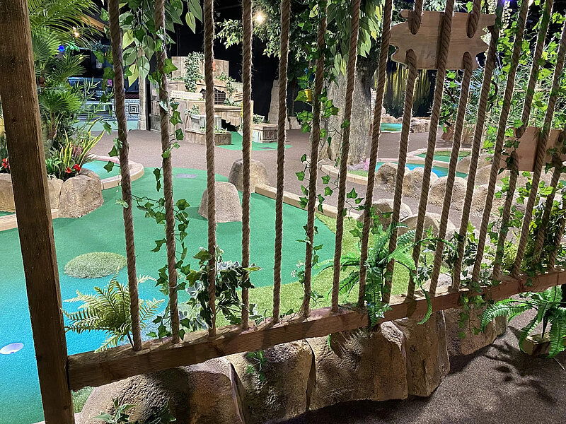 18 Holes